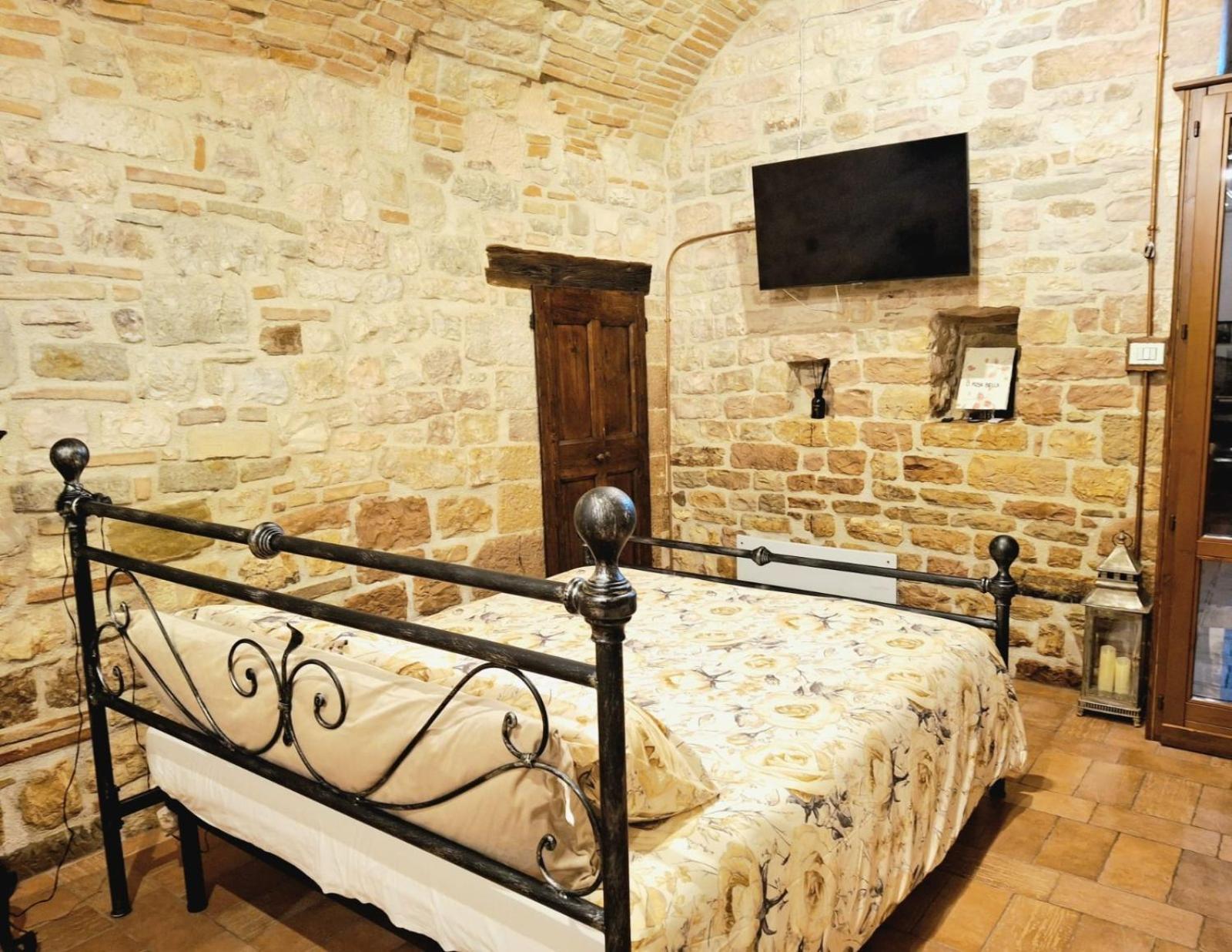 O Rosa Bella Appartamento Via Savelli Della Porta 24 Gubbio Eksteriør billede
